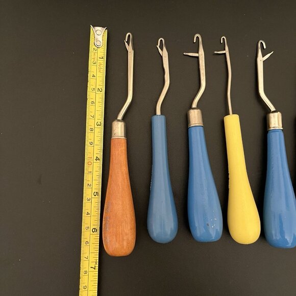 6 Latch Hook Tools Spinnerin Fox Yarn England Korea USA Rug Yarn Latch Hooking - Picture 3 of 11